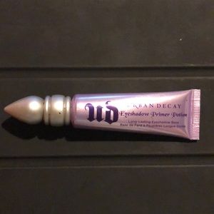 Urban Decay Eyeshadow Primer Potion